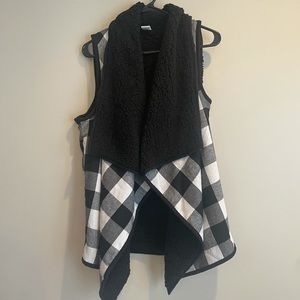Plaid Sherpa vest FALL women’s 1 size medium large